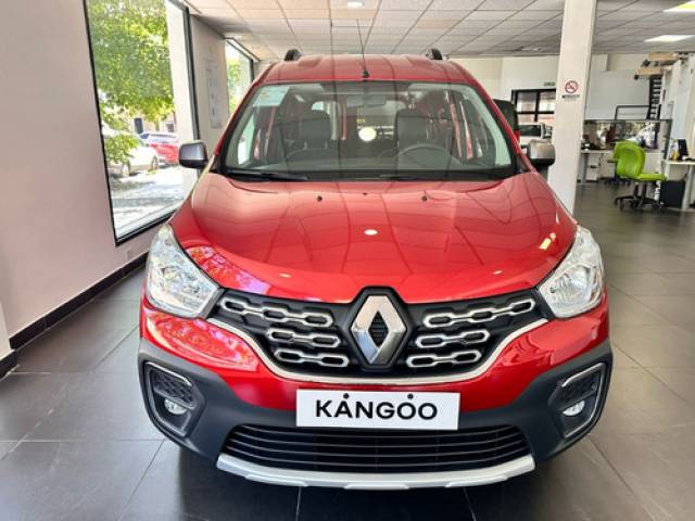 Renault Kangoo 1.6 Sce Stepway 2023 automático 1.6 $15.824.000